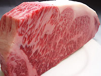生産から販売まで1つの牧場で取り組んでいます。羽後和牛は秋田県羽後町の牛です。羽後和牛佐藤